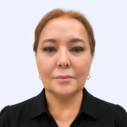 Портретный снимок врача, приём в городе Алматы
