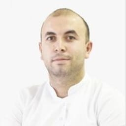 Портретный снимок врача, приём в городе Алматы