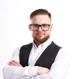 Портретный снимок врача, приём в городе Астана